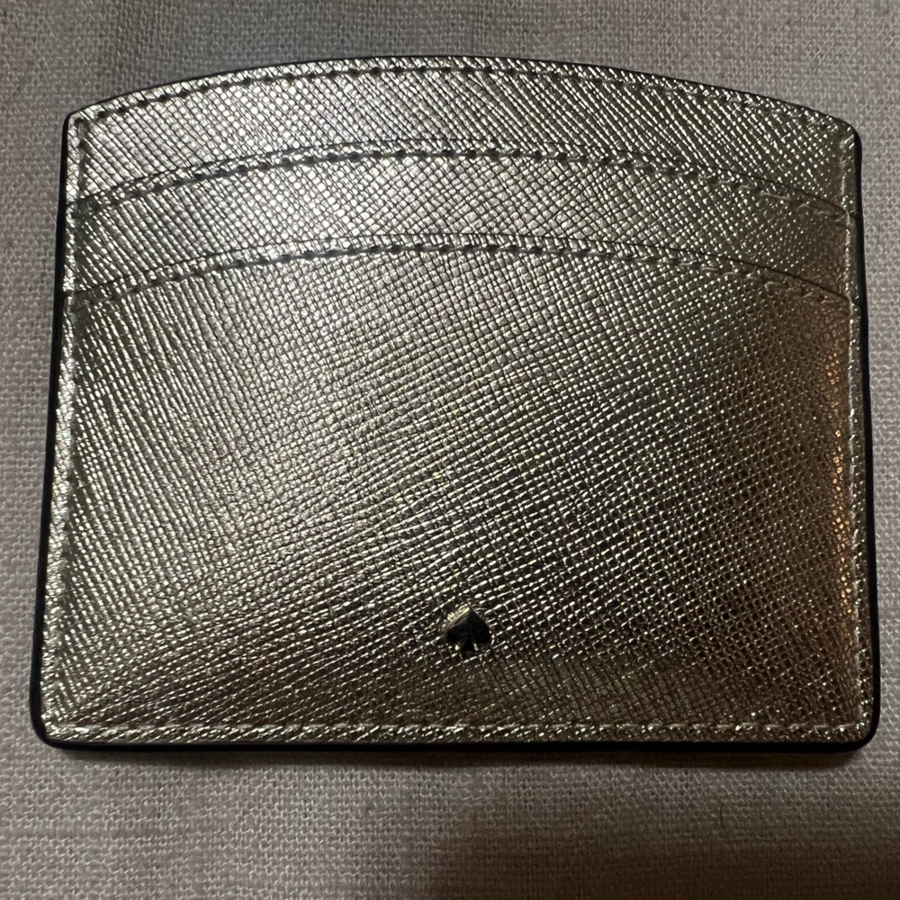 🎄 CUTE FOR THE HOLODAYS🎄 KATE SPADE CARD HOLDER LAST ONE - GOLDTONE- NWT - Picture 2 of 2